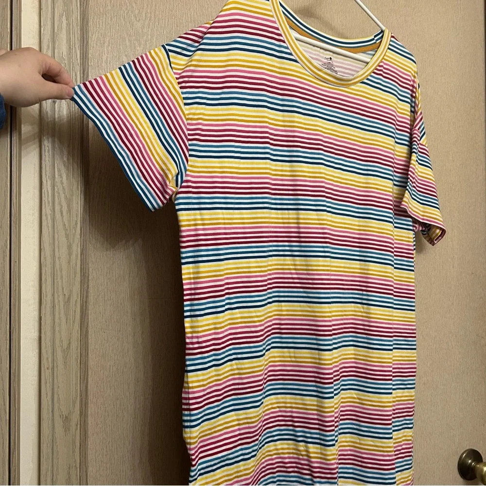 ☀️Rainbow Striped Women’s Sleeper Dress - Size L/XL pockets - Secret Treasures